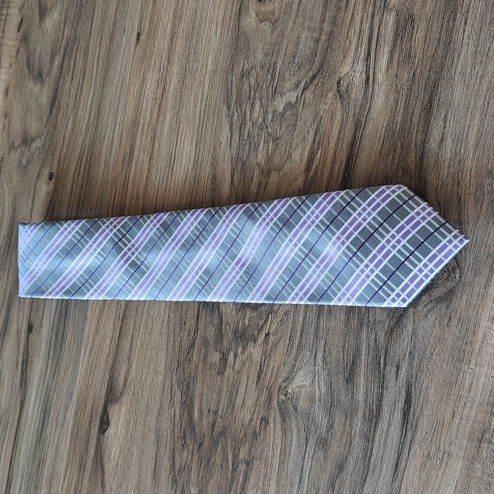 EUC Plaid Tie